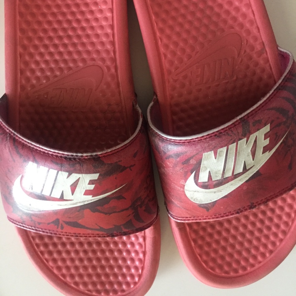 Nike slides